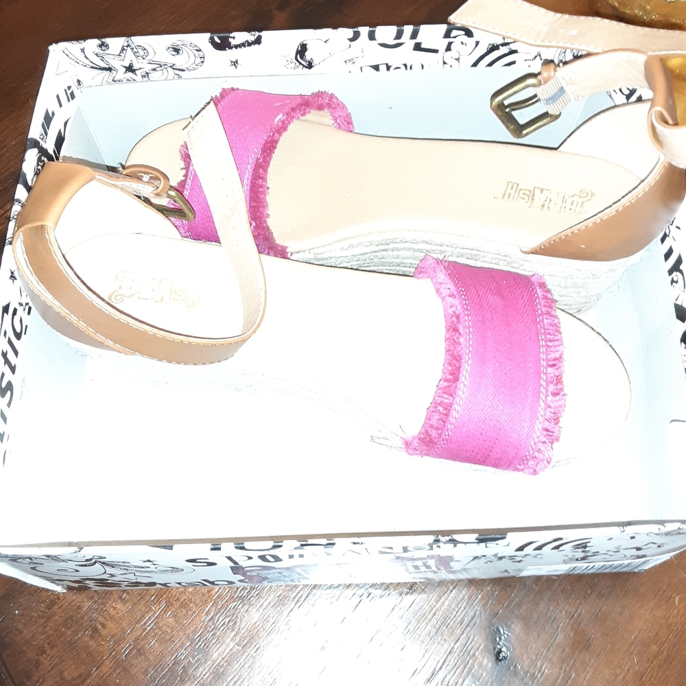 Wedge Sandals - Picture 3 of 3